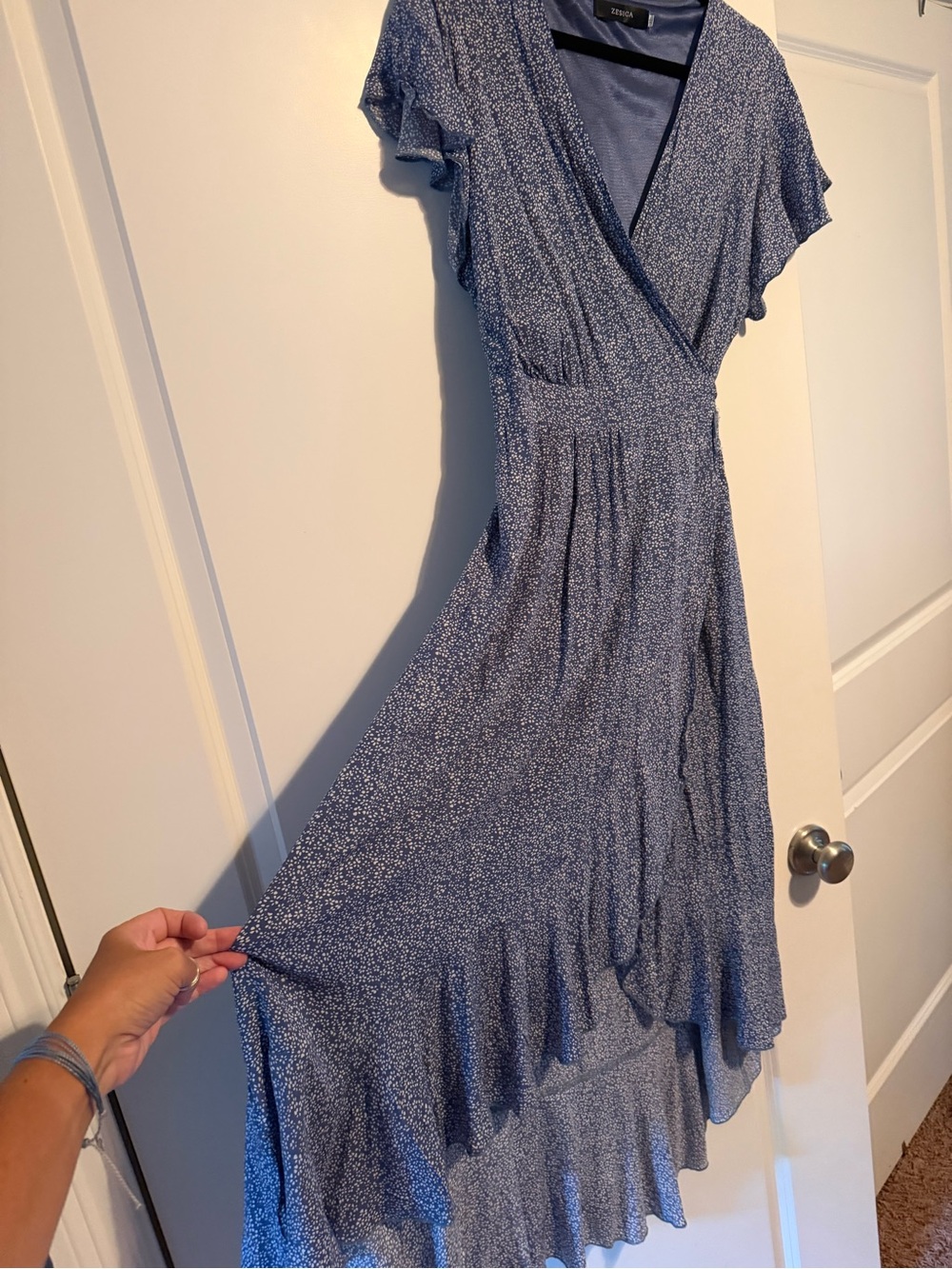 Zesica Blue Floral Wrap Midi Dress